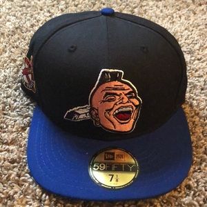 Atlanta Brave MLB hat.